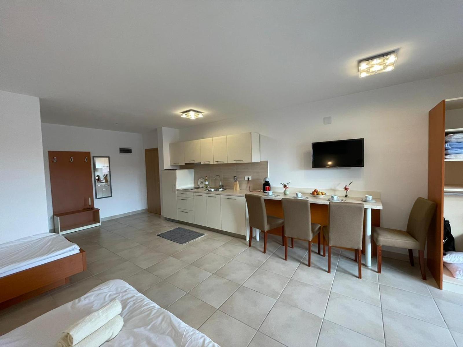 Novalja Apartments By Nena Exterior foto